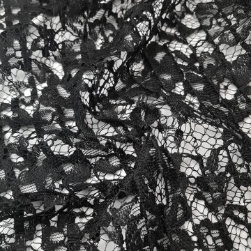 Pliszírozott csipke - Fekete színben, bordűrös