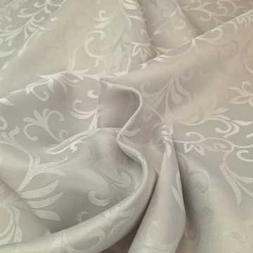 Jacquard – Meleg világosszürke színben, indás-leveles mintával