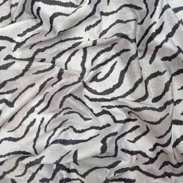 Jég jersey - Törtfehér alapon szőrme hatású zebra mintával (10)