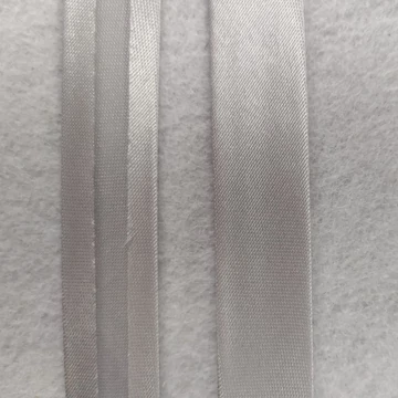 Ferdepánt - Szatén, 20mm, világos szürke (6474)
