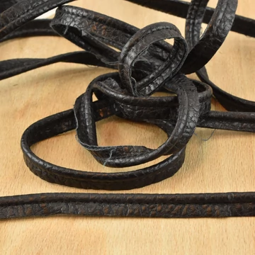 Paszpol – Műbőr, gyűrt fekete, 10mm