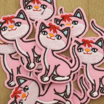 Vasalható ruhamatrica – Rózsaszín cica