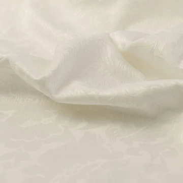 Jacquard 317 – Tört fehér színű virág mintával