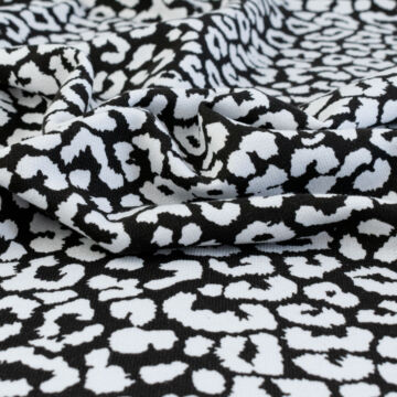 Futter – Fekete-fehér leopárd mintával