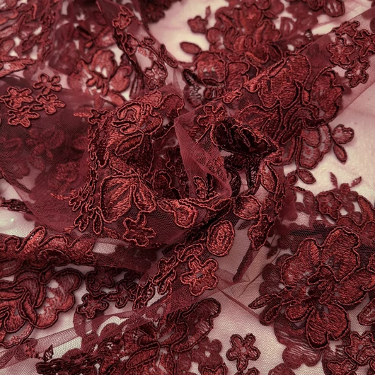 Bordűrös csipke – Bordó színben