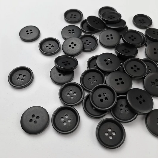 Műanyag gomb, öltönygomb, MISTER – Fekete színben, négylyukú, 32" (10)