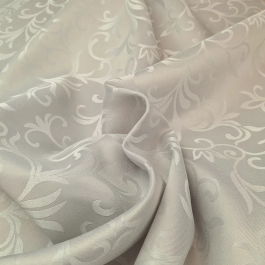 Jacquard – Meleg világosszürke színben, indás-leveles mintával