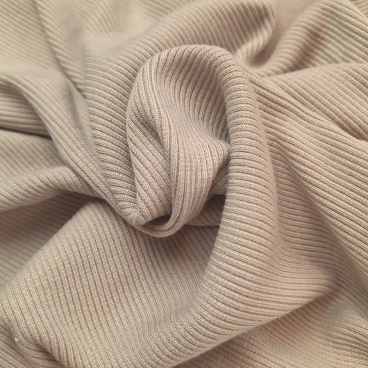 Passzé - Körkötött, beige színben (4)