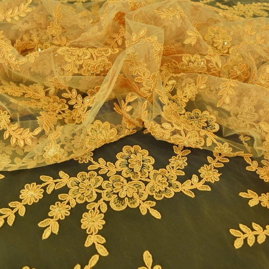 Bordűrös csipke – Sárga színben, flitterrel díszítve, "Amara"