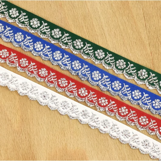 Hímzett szalag – Margitcakk ezüst lurex hímzéssel, 1,5cm
