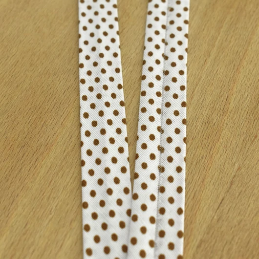 Ferdepánt – Fehér alapon barna pöttyös, 20mm