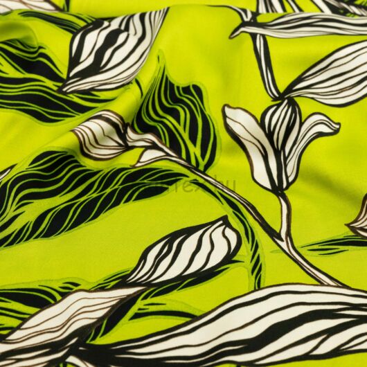 Szatén selyem – Kivzöld alapon leveles mintával