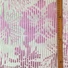 Kép 3/3 - Tüll, bordás – Fehér-magenta színben, trópusi virág mintával