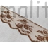 Kép 3/5 - Csipke szalag – Közép barna színben, virágcsokor mintával, 70mm (180730)