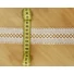 Kép 2/3 - Csipke szalag – Horgolt hatású, fehér színben, rombusz mintával, 4,3cm