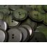 Kép 3/4 - Műanyag gomb – Kabátgomb, koptatott zöld , kétlyukú, 28mm