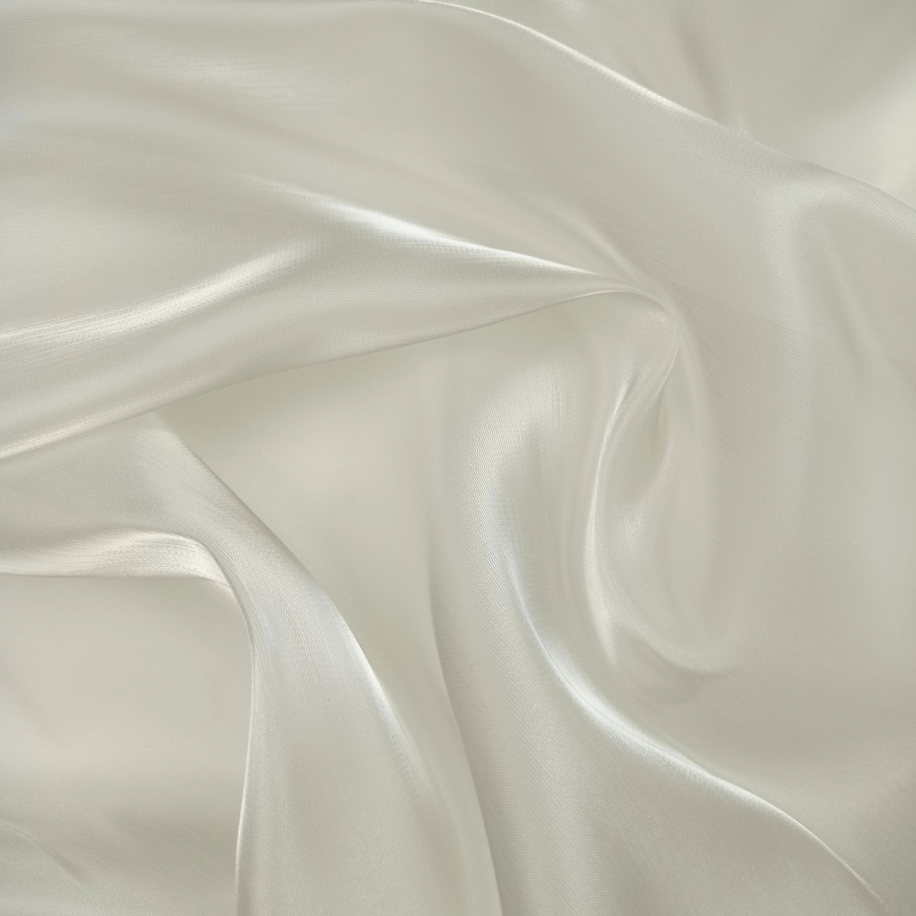 Tükör organza – Törtfehér színben