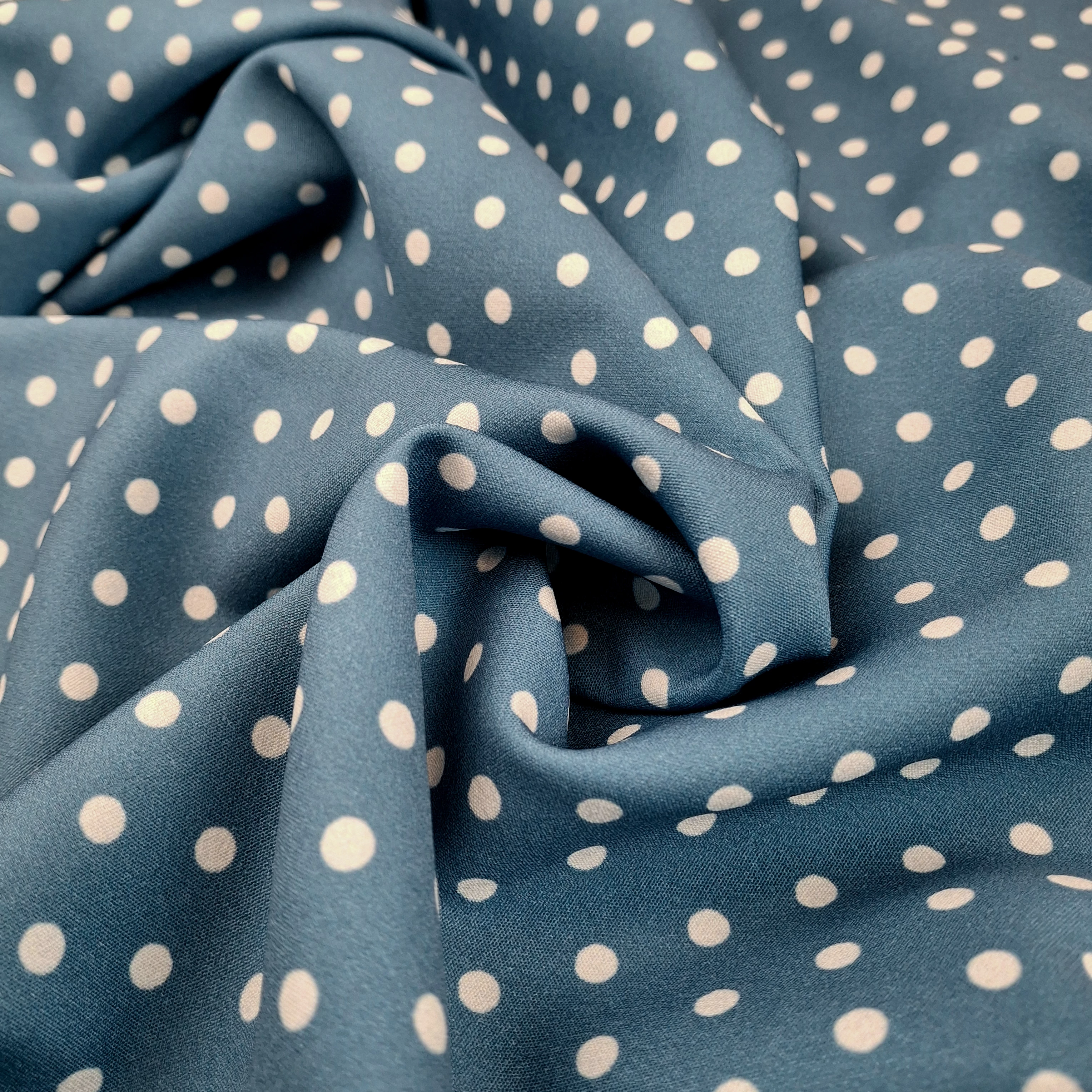 Barbi Crepe – Denim pöttyös mintával