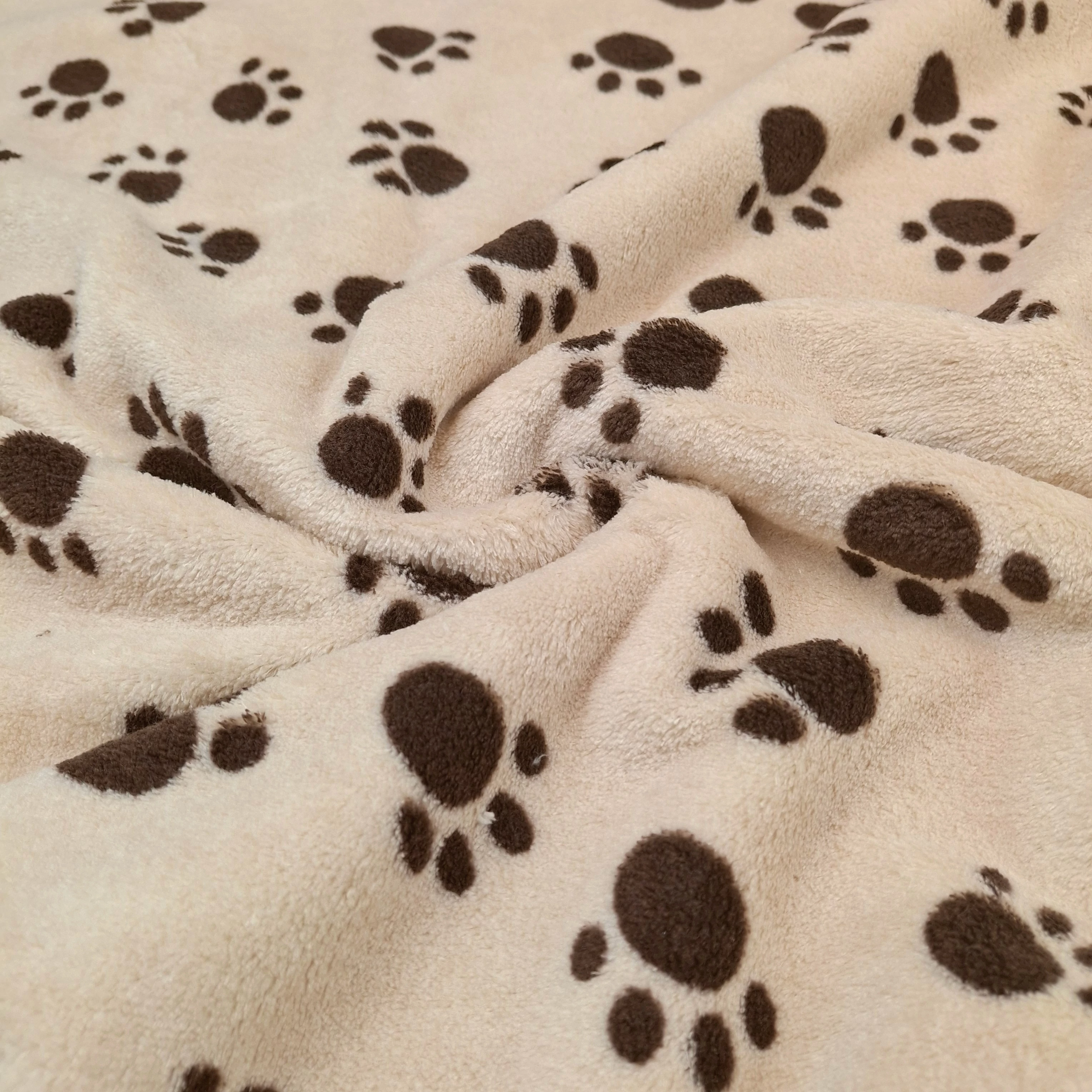 Wellsoft (Léda) - Bézs alapon sötétbarna tappancs mintával