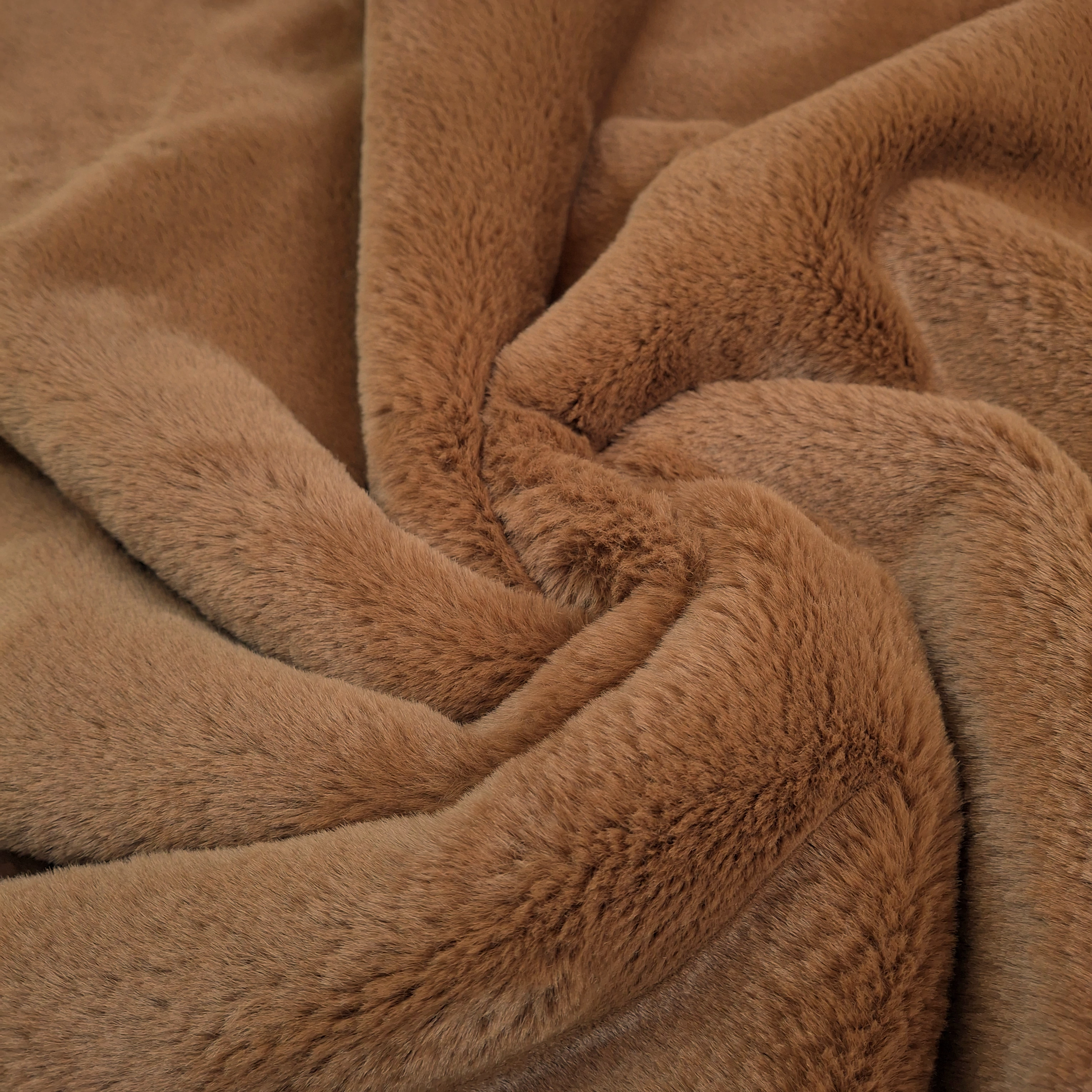 Műszőrme, velúros - Barna színben, kétoldalas