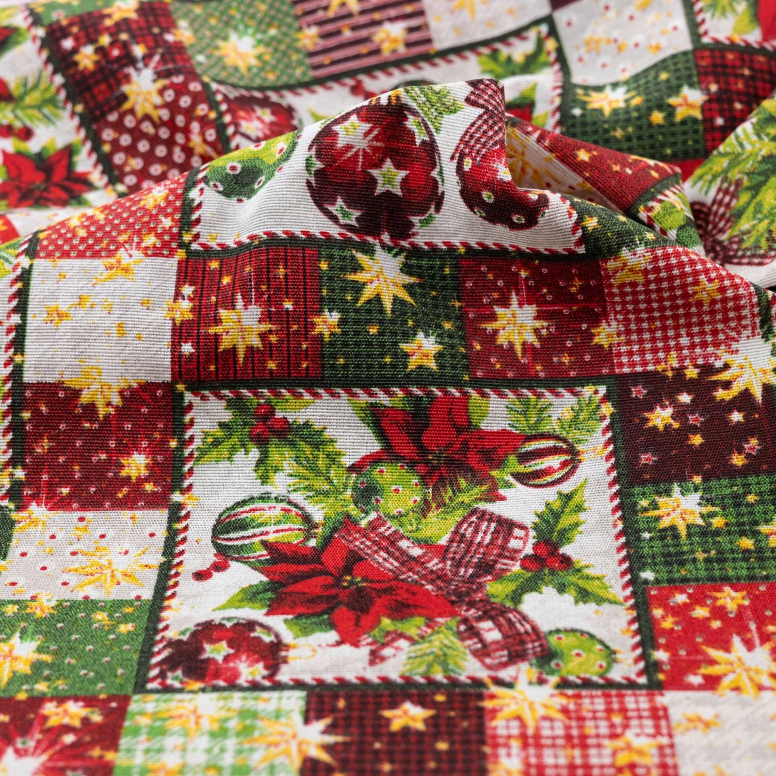 Dekorvászon – Patchwork stílusú mikulásvirágos mintával, LONETA