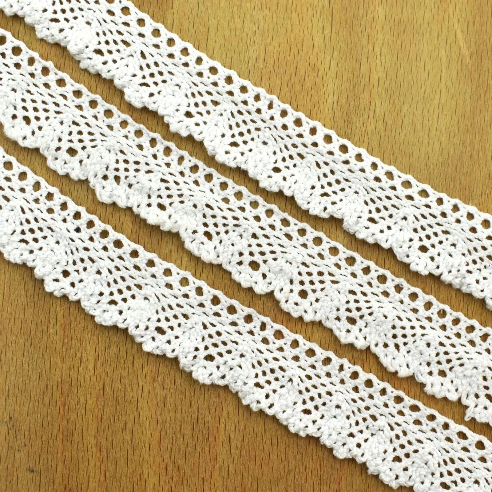 Csipke szalag – Fehér színű pamut csipke(2232), 2,5cm