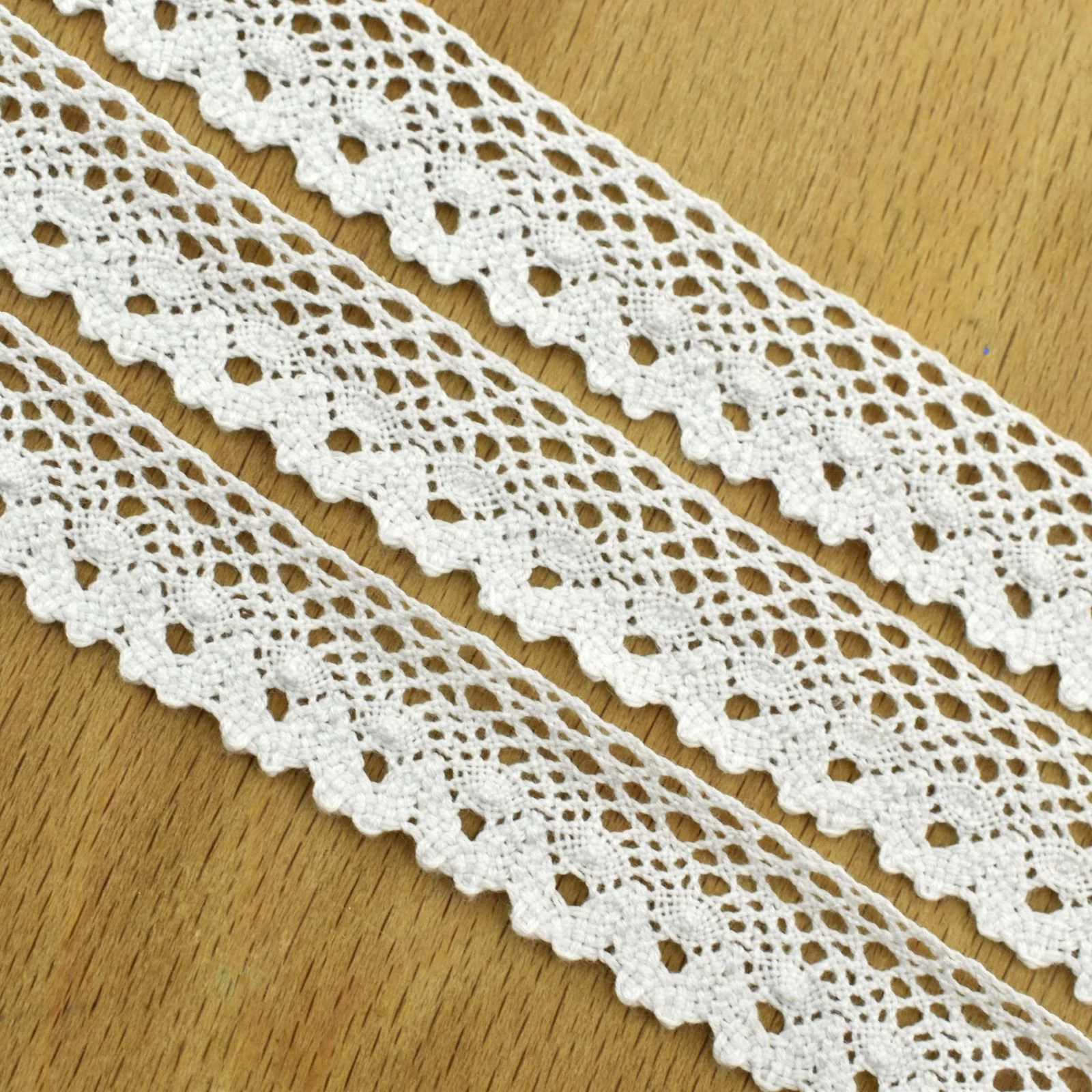 Csipke szalag – Fehér színű pamut csipke(1248), 2cm