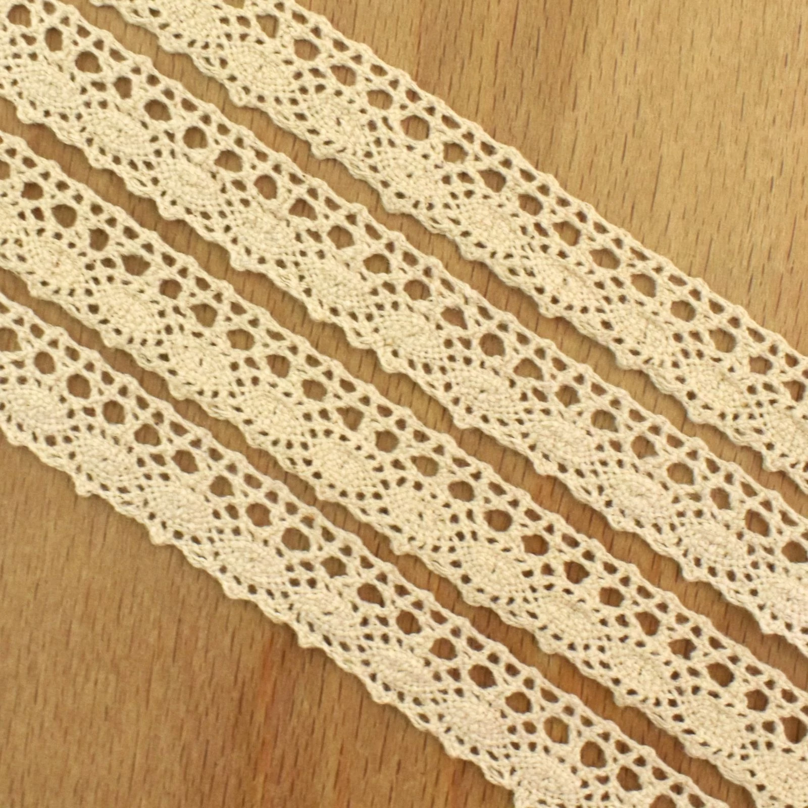 Csipke szalag – Vajszínű pamut csipke, 1,7cm (1176)