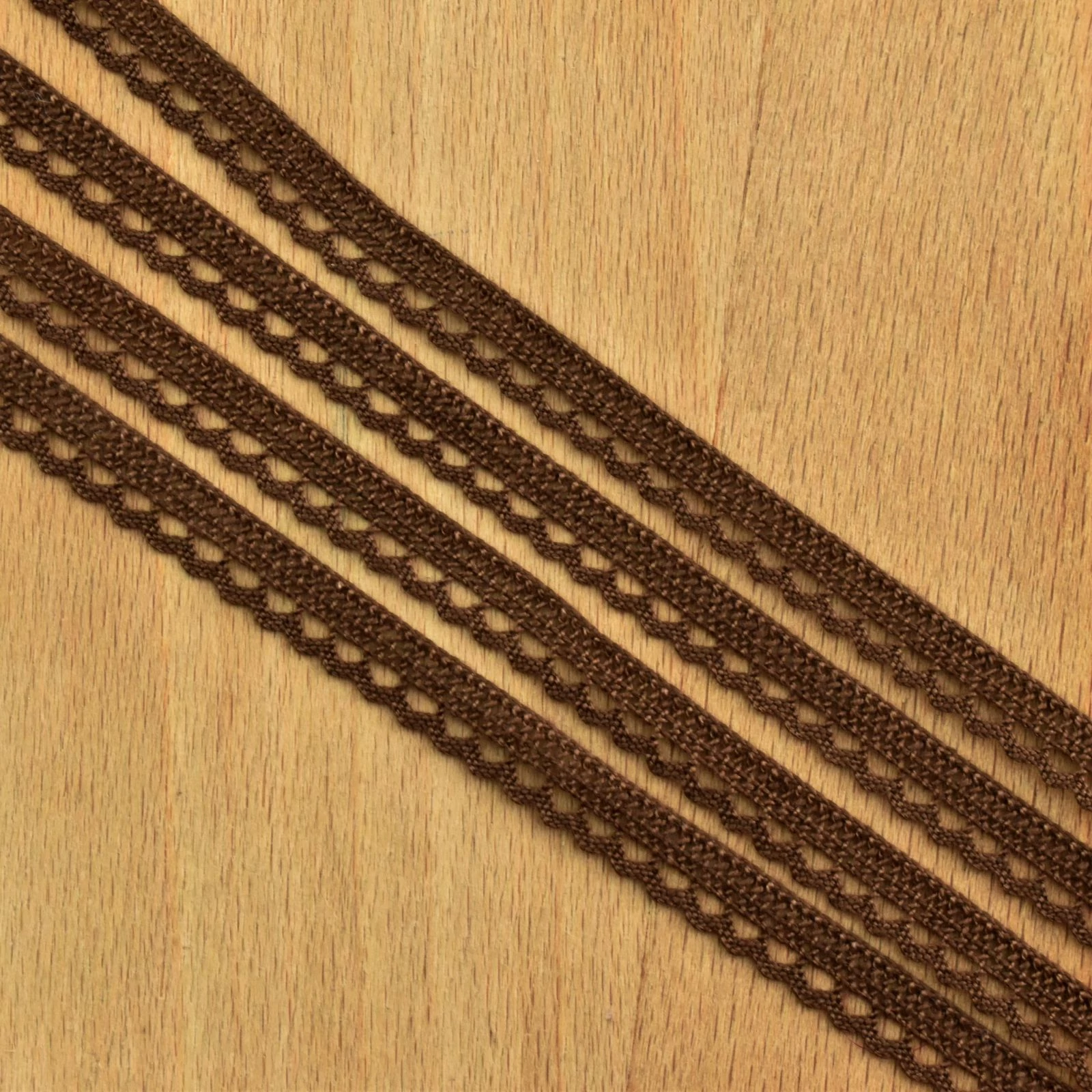 Csipke szalag – Barna színű pamut csipke, 1cm