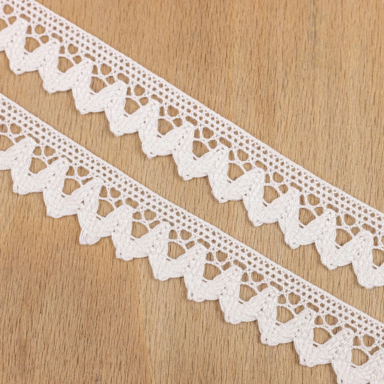 Csipke szalag – Tört fehér színű pamutcsipke, 1,8cm