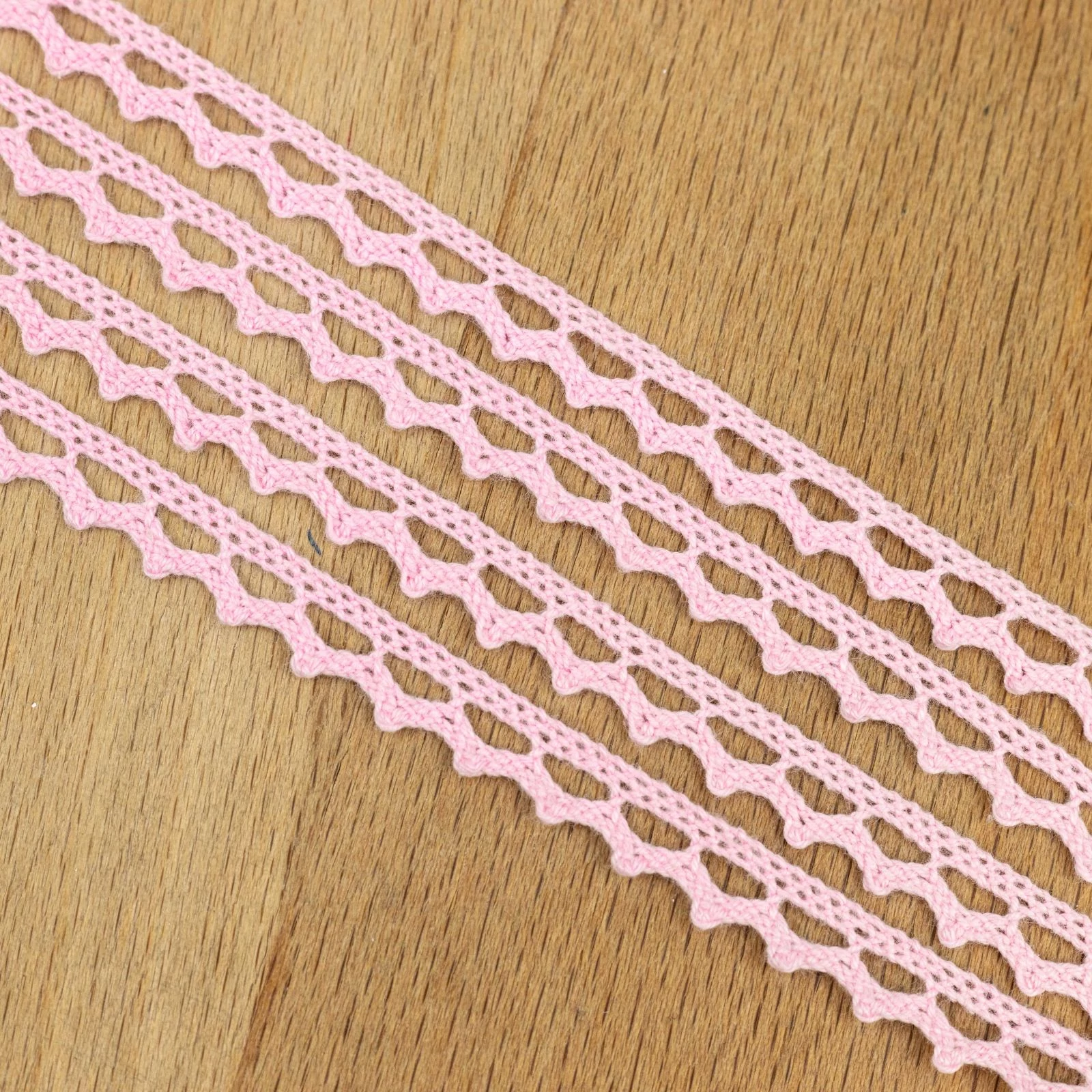 Csipke szalag – Rózsazín színű pamutcsipke, 0,7cm