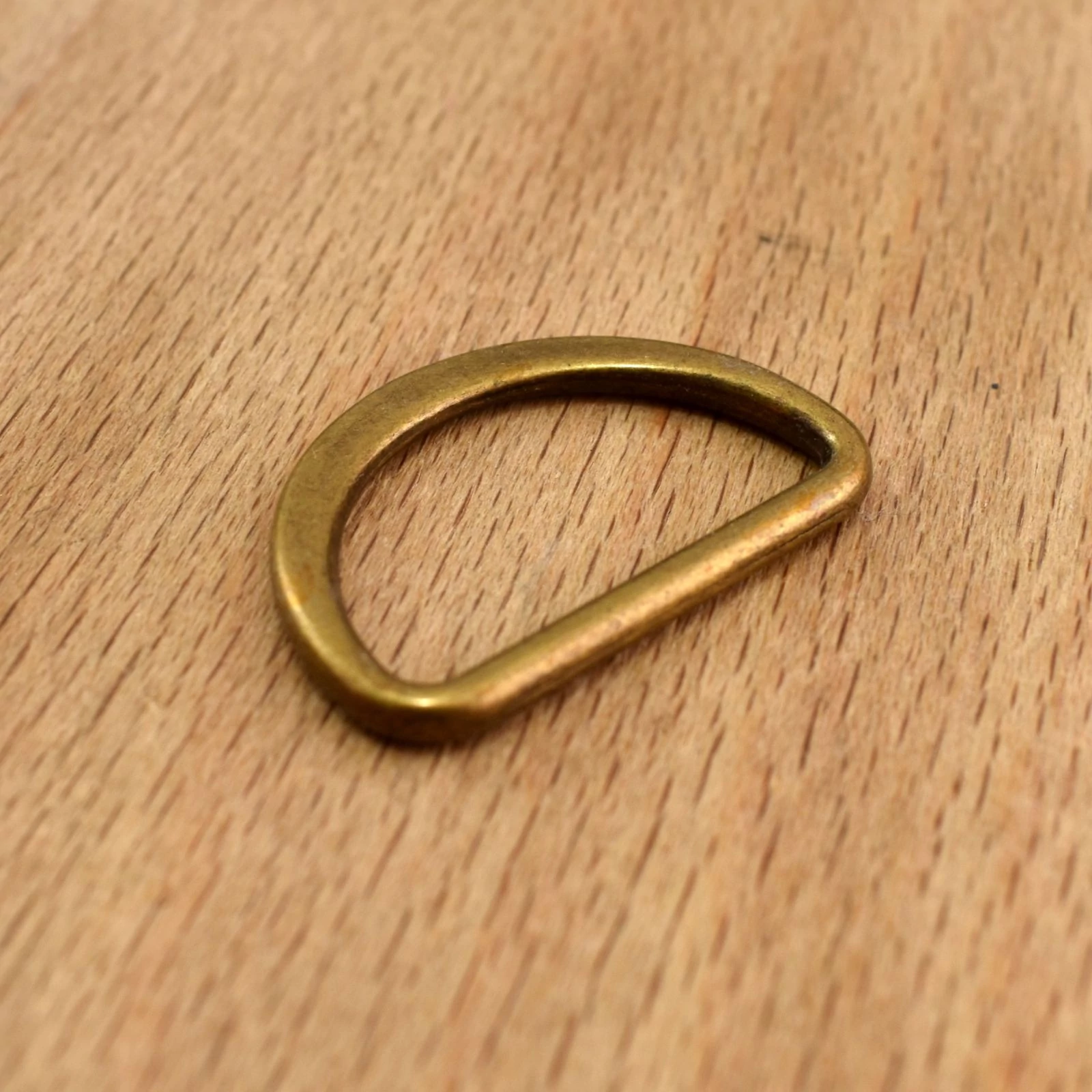 Félkarika – Antik színben, 30mm