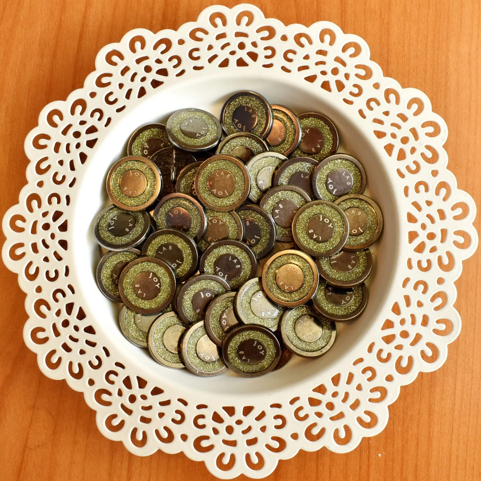 Fém gomb – Zöld csillogó mintával, JOY LAB, 36