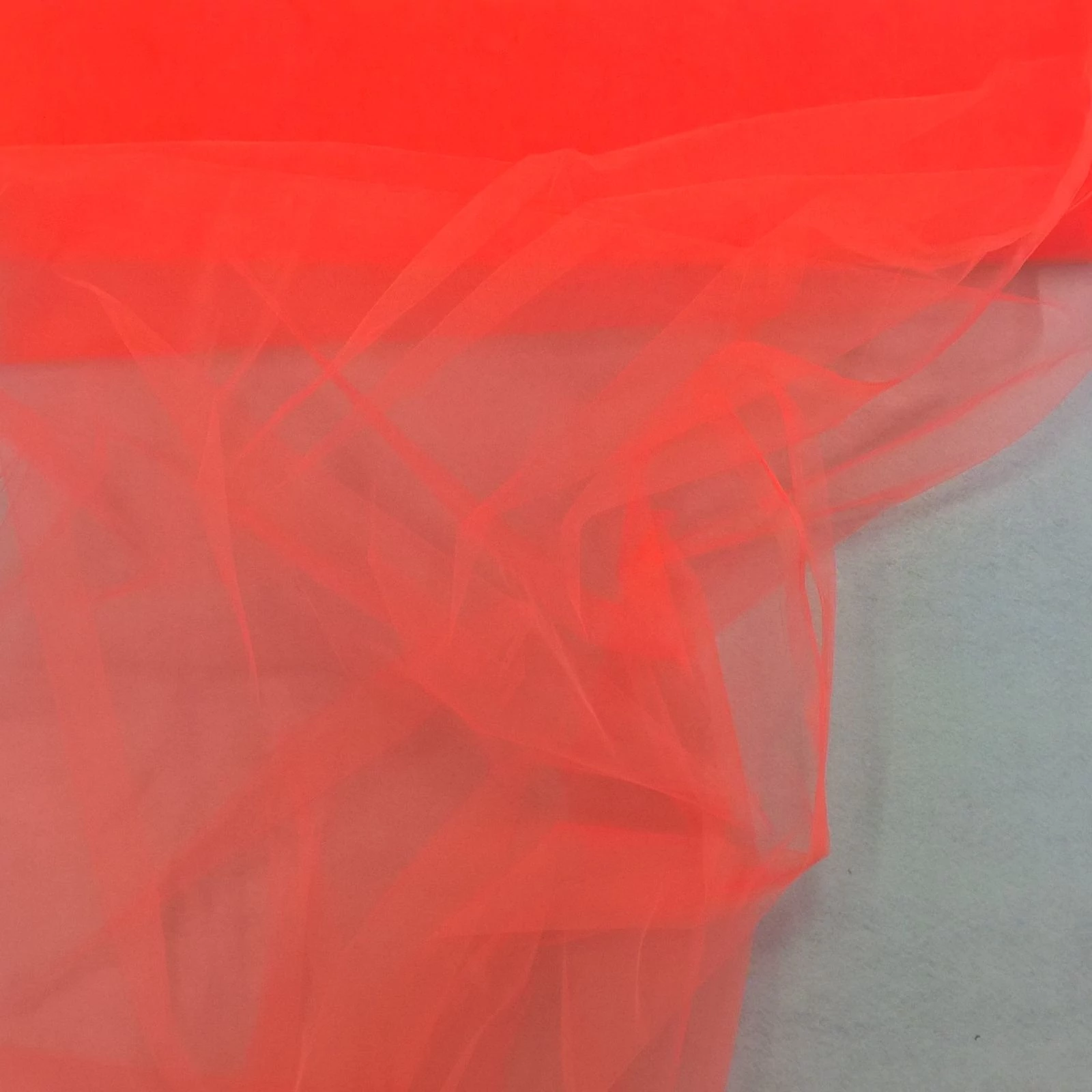 Lágy tüll – Neon narancssárga színben, extra széles (59)