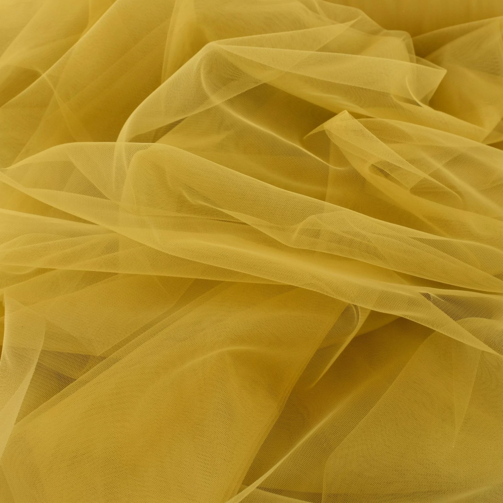 Lágy tüll – Aranysárga színben, extra széles (19)
