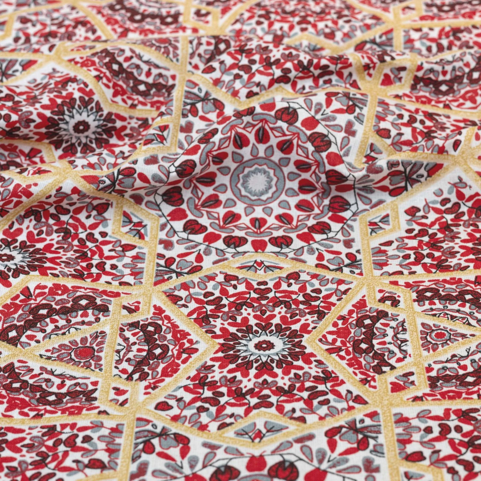 Pamutvászon – Retro mandala mintával, piros